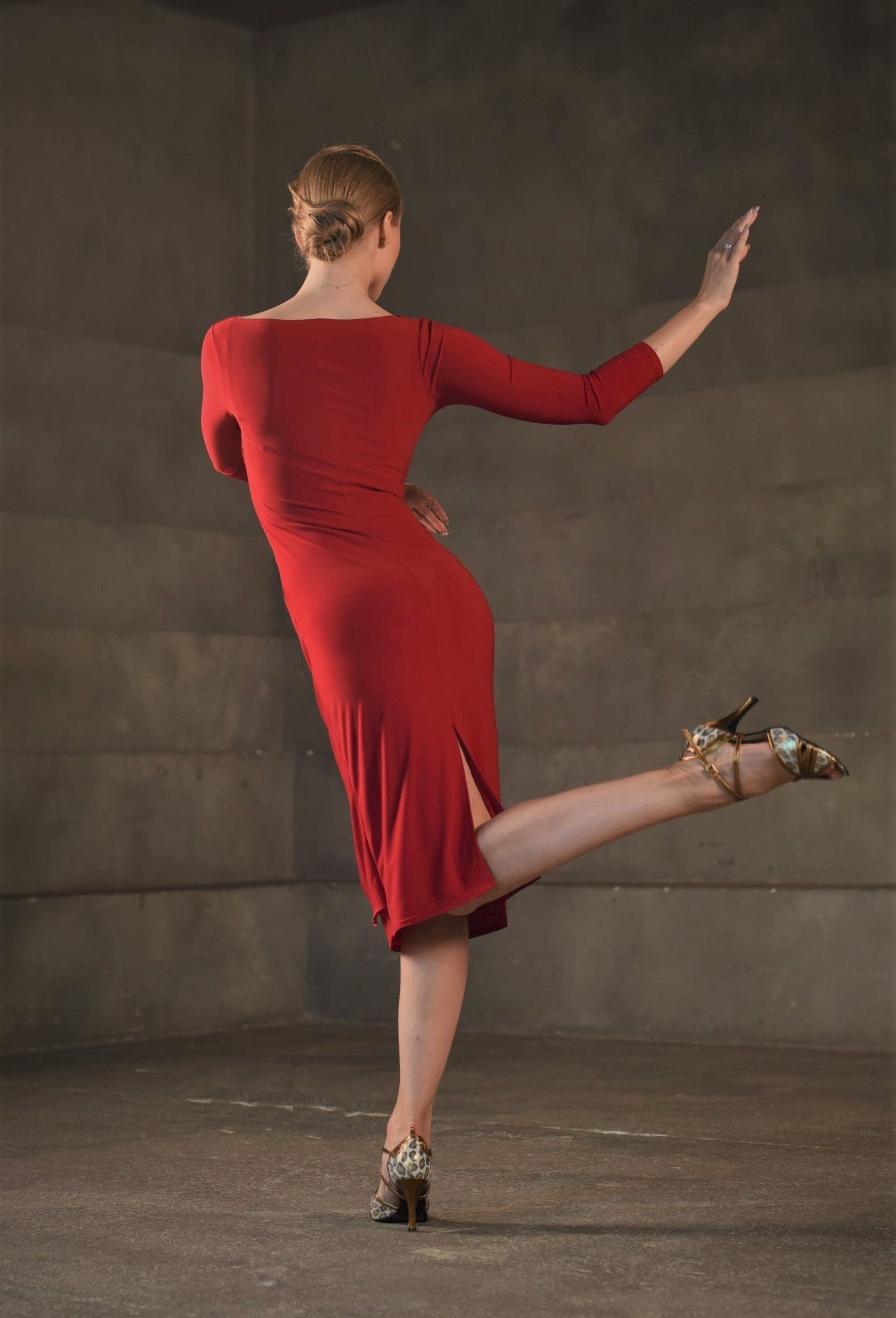 Exclusive, limited edition metallic red tango dress. Product store Code: 628